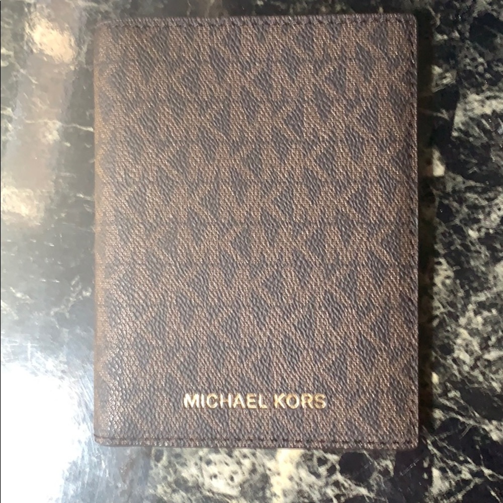 Michael Kors Bedford Travel Passport Wallet